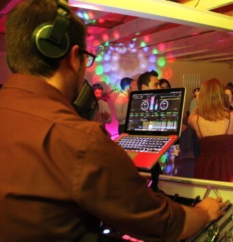DJ Berny im bei einer Hochzeit im Menschenhaus Grunder zwischen Neunkirchen und Kirkel