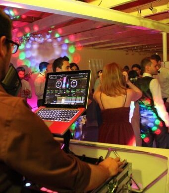 DJ Berny im bei einer Hochzeit im Menschenhaus Grunder zwischen Neunkirchen und Kirkel