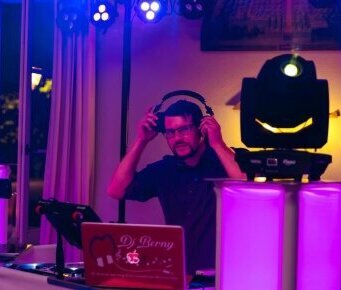 Hochzeits DJ Berny bei der Arbeit