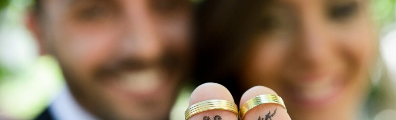 Brautpaar mit Ringe