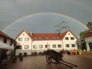 Dösterhof Wadern mit Regenbogen